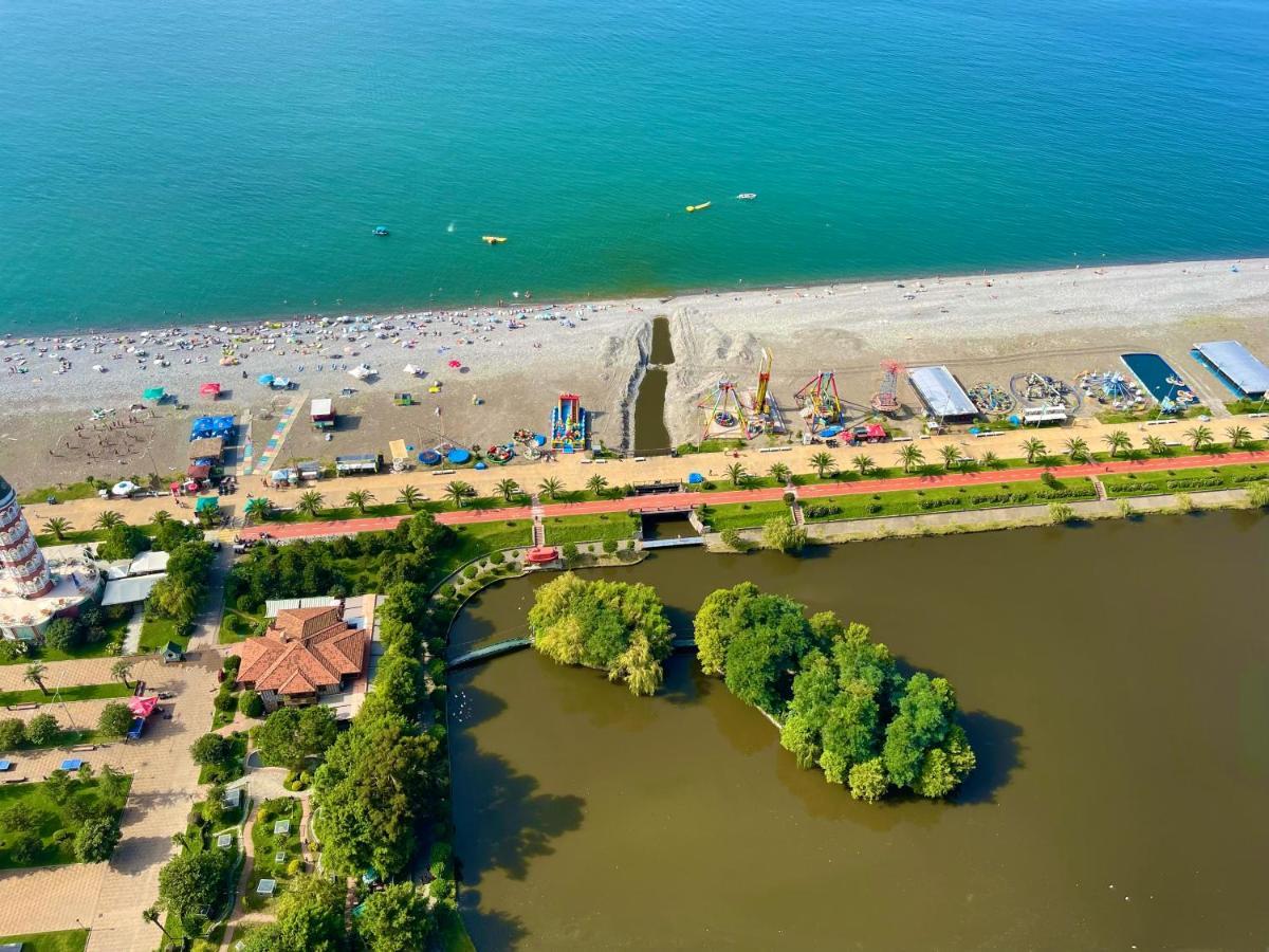 Apartments Black Sea Resort Luxe Batumi Exterior photo